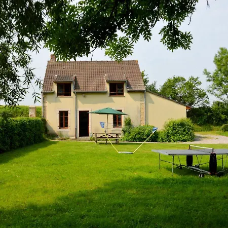 Rural G Te Surrounded By Fruit Trees Holiday home Wierre-Effroy