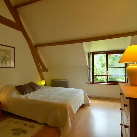 Rural G Te Surrounded By Fruit Trees Holiday home Wierre-Effroy