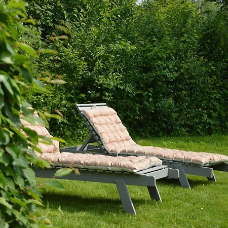 Cottage In Wierre-Effroy Near Forest Ferienhaus