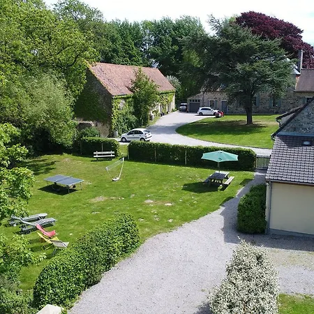 Rural G Te Surrounded By Fruit Trees *